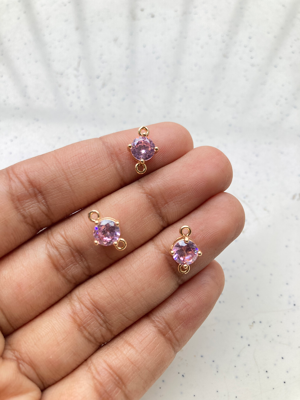 Thumbnail: 11.5*7*5.5mm, round glass faceted connector