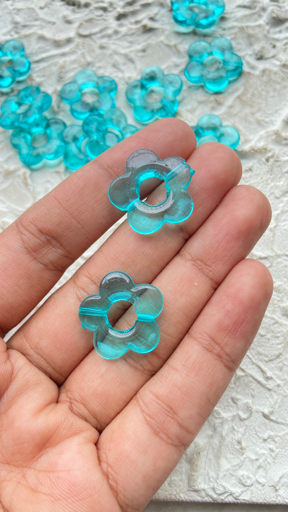 Thumbnail: Colourful acrylic flower frame bead