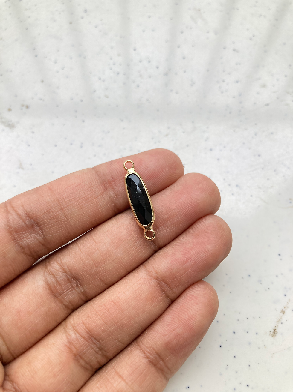 Thumbnail: Long 20*5mm oval glass faceted connector