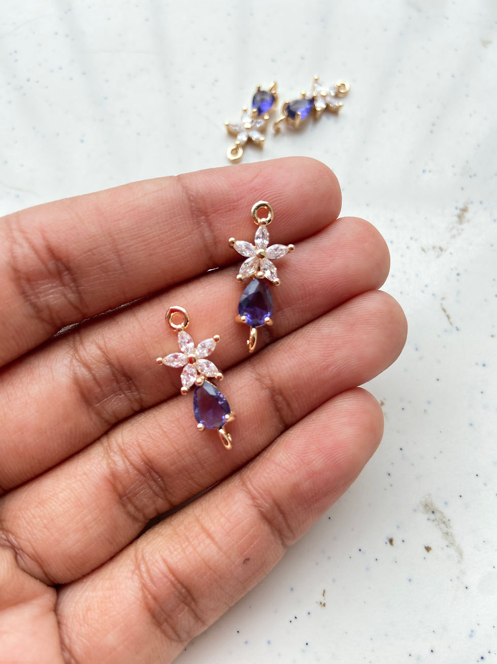 Thumbnail: Flower with drop zircon connector