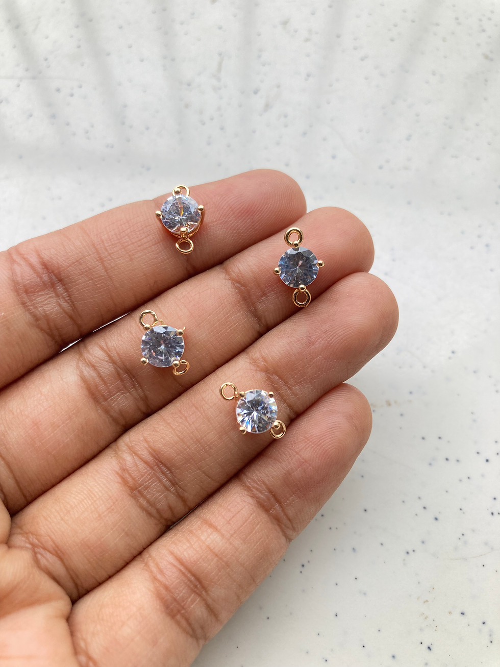 Thumbnail: 11.5*7*5.5mm, round glass faceted connector