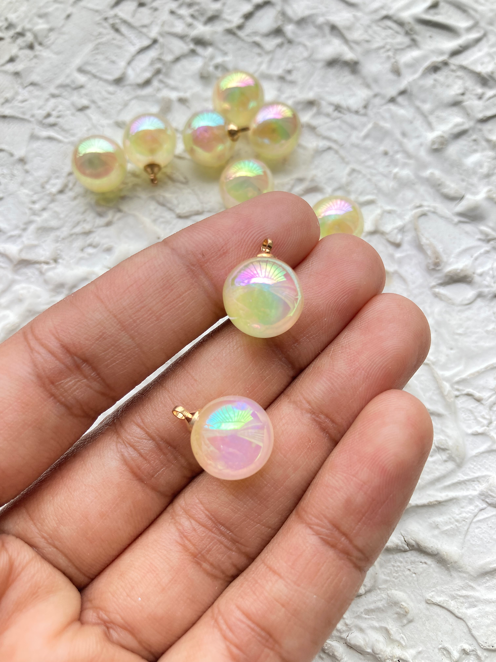 Thumbnail: Hanging pearl acrylic round charm