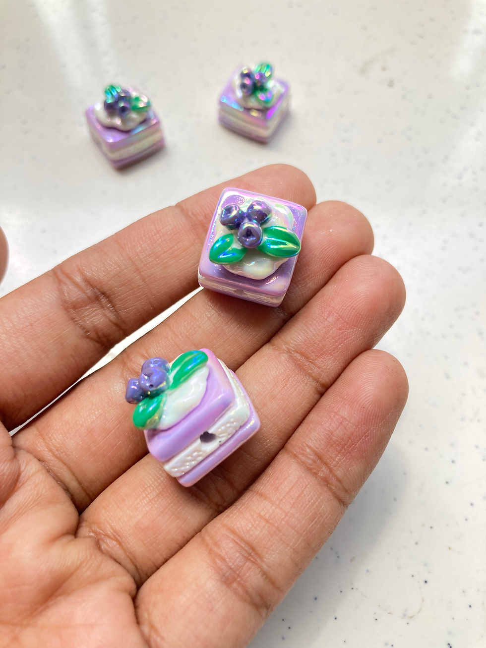 Thumbnail: Shiny resin cake & pastry shape bead