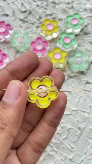 Thumbnail: Chonky flower acrylic bead