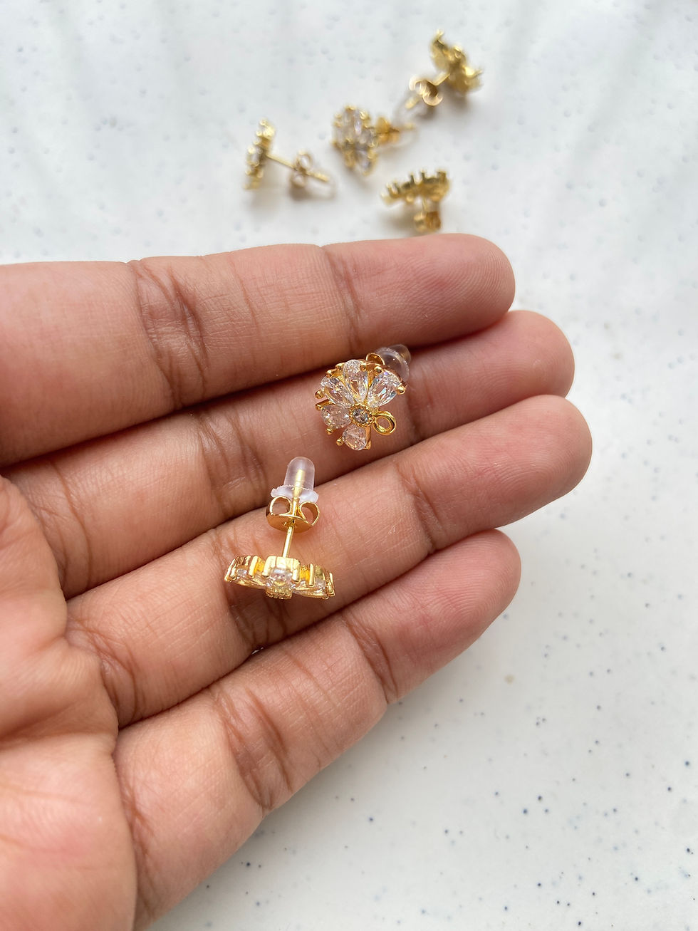 Thumbnail: Half flower zircon stud (1pair)