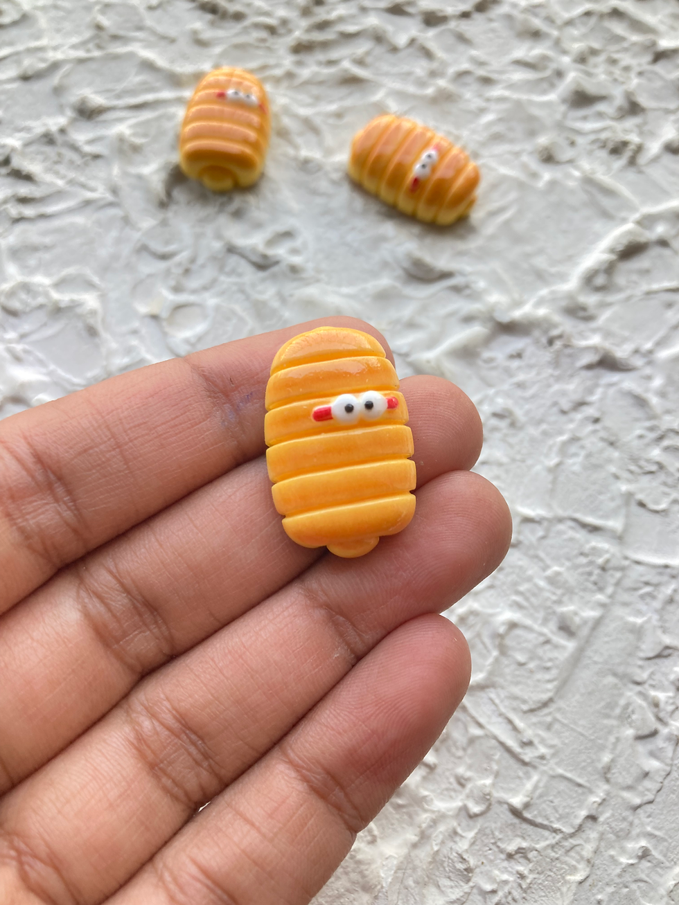 Thumbnail: Resin bread cabachon charm (without hook))