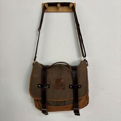 morral hombre tricera marron