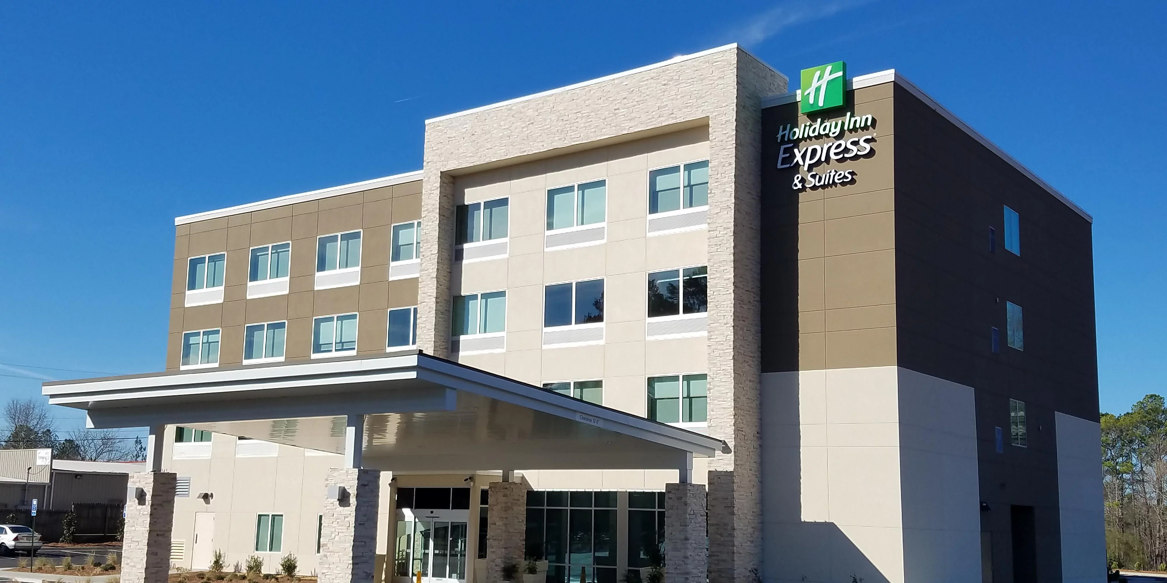 HOLIDAY INN carrOlton.webp