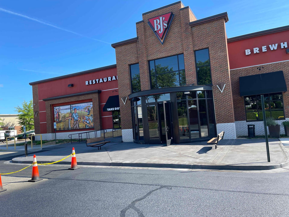 BJ's Front Entrance and Sidewalks.jpeg