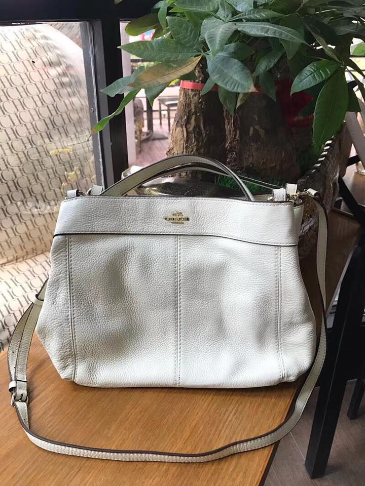Thumbnail: SMALL LEXY SHOULDER BAG COACH F23537