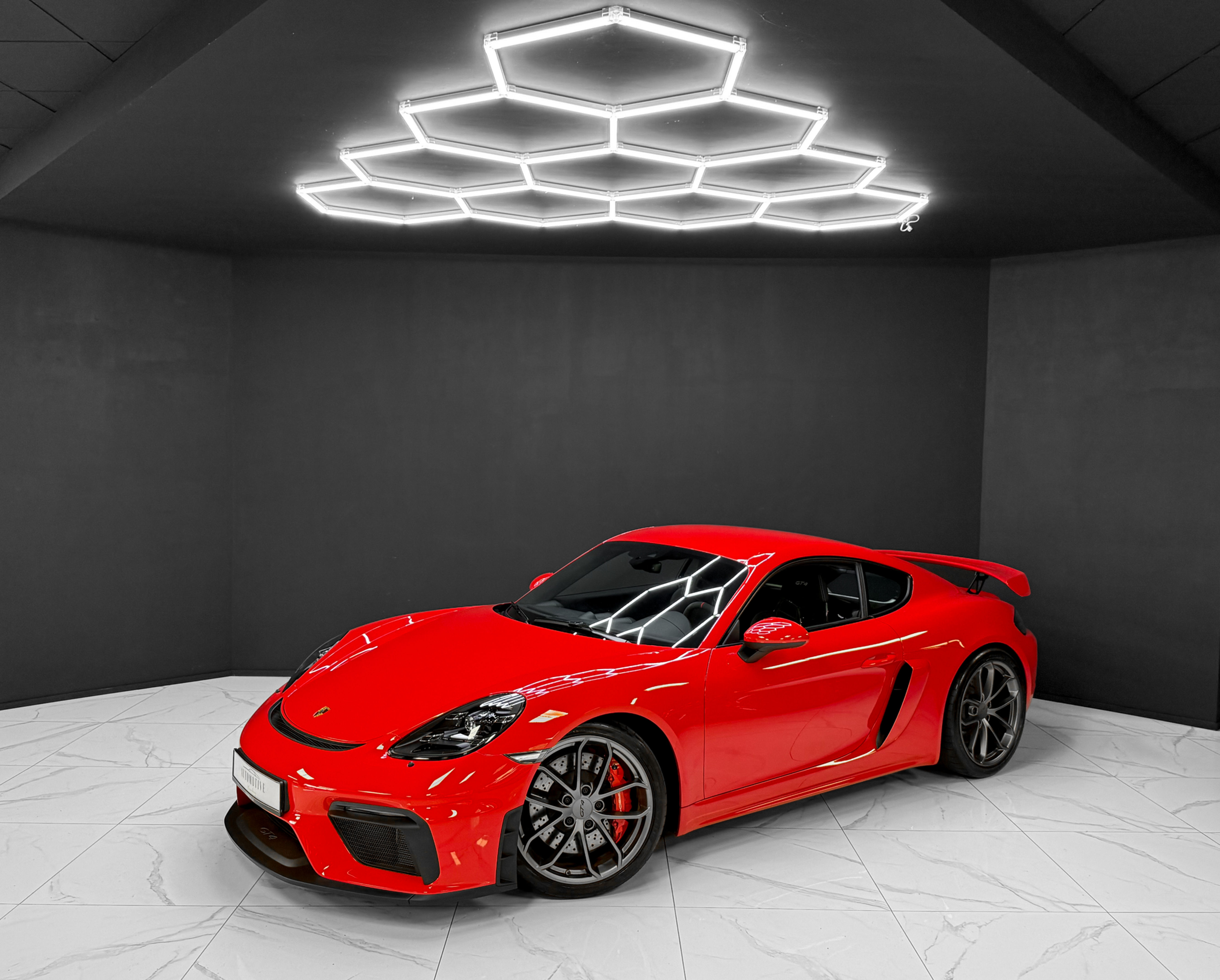 Porsche 718 Cayman GT4