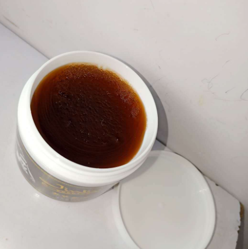 Thumbnail: Men's Vintage Skull Hair Wax for Natural Hold and Texture