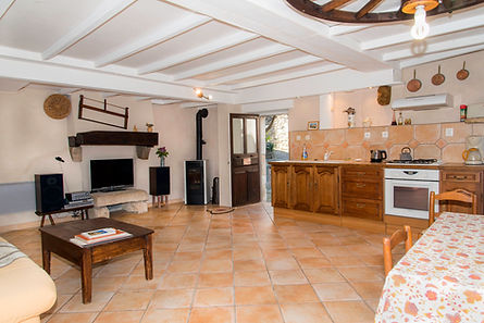 Authentique village médiéval. La Bugadière, gîte authentique, Ardèche du Sud