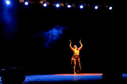 Show de Gala SIMBIOSE _ EtnoTribes Festival 2014_1º de agosto (sexta-feira) Teatro ISBA__Foto_ André