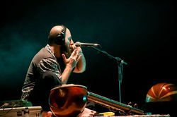 Facebook - Show de Gala SIMBIOSE | EtnoTribes Festival 2014
1º de agosto (sexta-feira) Teatro ISBA