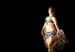 Show de Gala SIMBIOSE _ EtnoTribes Festival 2014_1º de agosto (sexta-feira) Teatro ISBA__Foto_ André