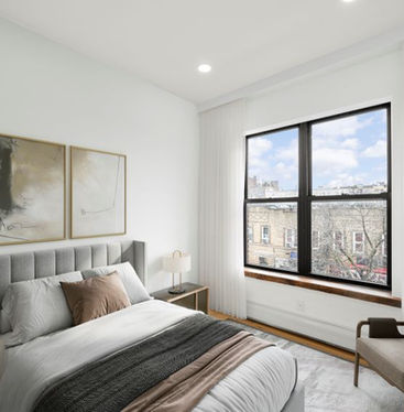 1136 President - Master Bedroom (resized).jpg