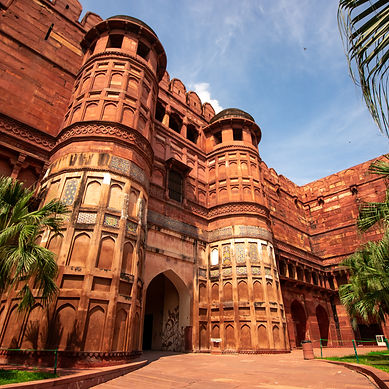 Picture of the red fort in Agra