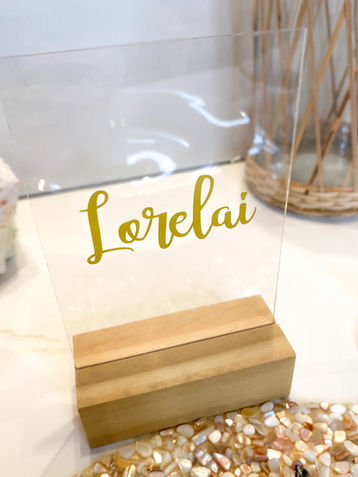 Custom name signs for tables at events