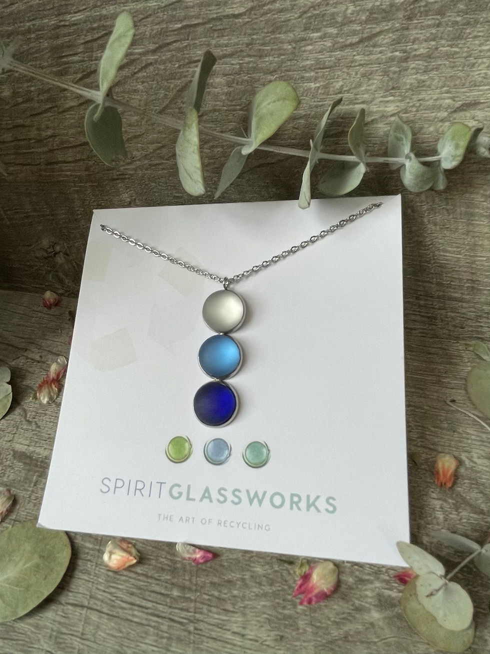 Thumbnail: Triple Glass Pendant