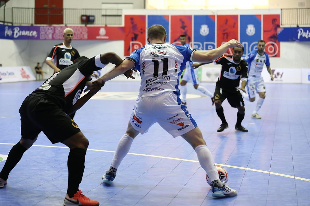Crédito: Mauricio Moreira - Pato Futsal na frente pela Copa do Brasil Sicredi