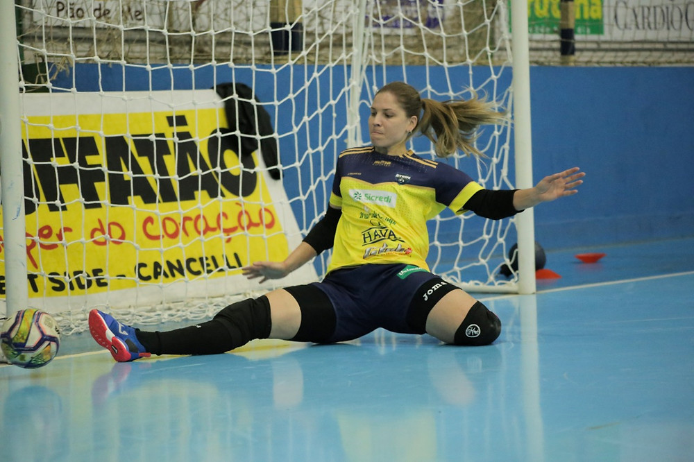 Crédito: Marcos Pí - Bianca, a nova goleira do Stein Cascavel