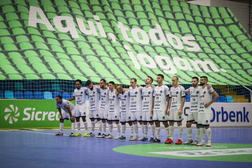 Crédito: Tubarão vence nos pênaltis e avança para a semifinal da Taça Brasil Sicredi