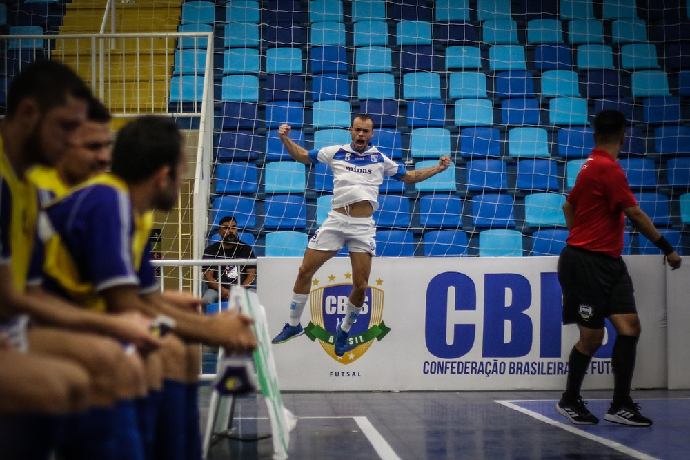 Crédito: Leonardo Hubbe - Ferro marcou dois gols nas quartas da final da Taça Brasil Sicredi