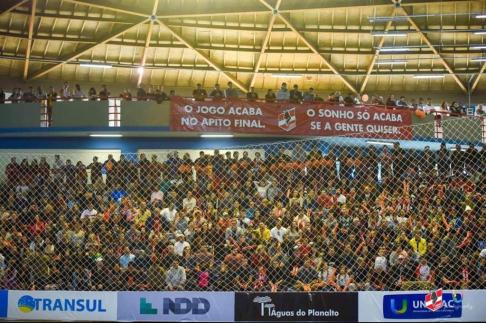 Crédito: From Conradi - Ginásio de Lages em dia de jogo das Leoas da Serra.