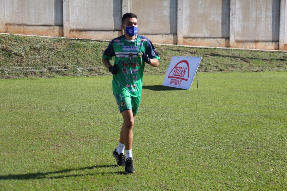 Crédito: Assessoria Intelli - Goleiro Pedrinho está ansioso para a estreia com a camisa da Intelli Tempersul