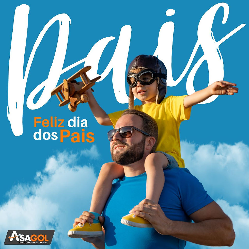 Pai com o filho nos ombros, enquanto a criança brinca de pilotar com um avião nas mãos.