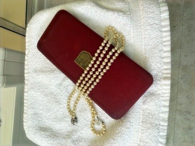 Vintage Majorica Pearls w/box