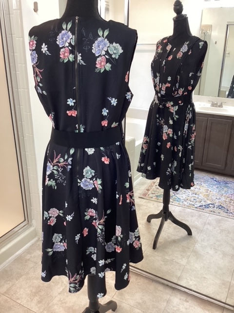 Thumbnail: Nwt City Chic Black Floral Dress - Size 16/XL