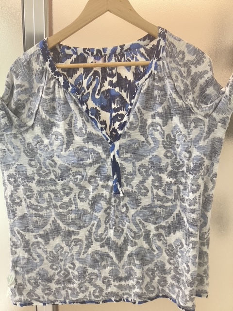 Thumbnail: Lilly Pulitzer Classic Blue and White Top - Size L