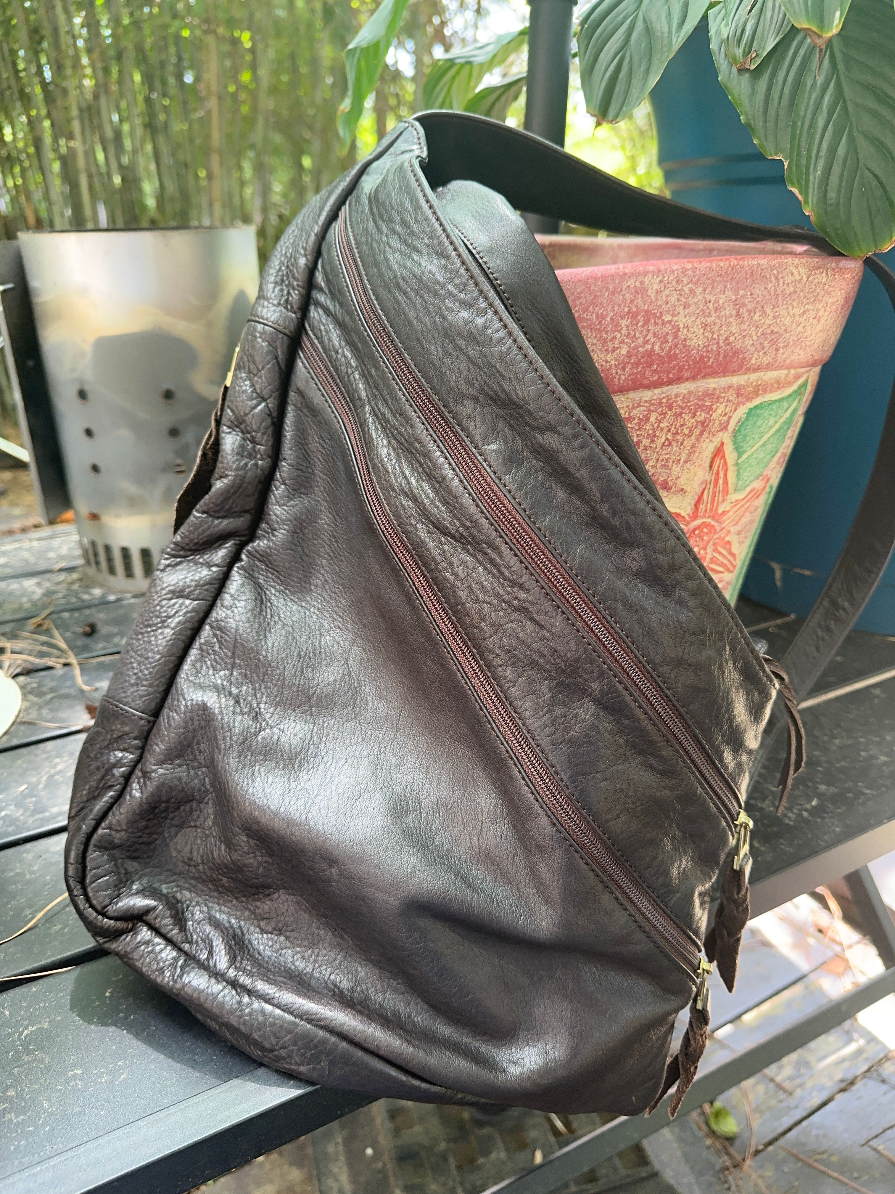 Unisex Italian Leather Metro Side Crossbody Bag - Os