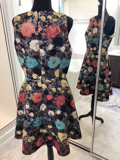 Thumbnail: Tahari Sleeveless Cocktail Dress - Size 10