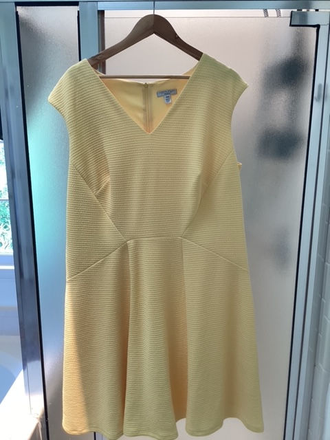Thumbnail: London Style Yellow Sleeveless Swing Dress - Size 18W