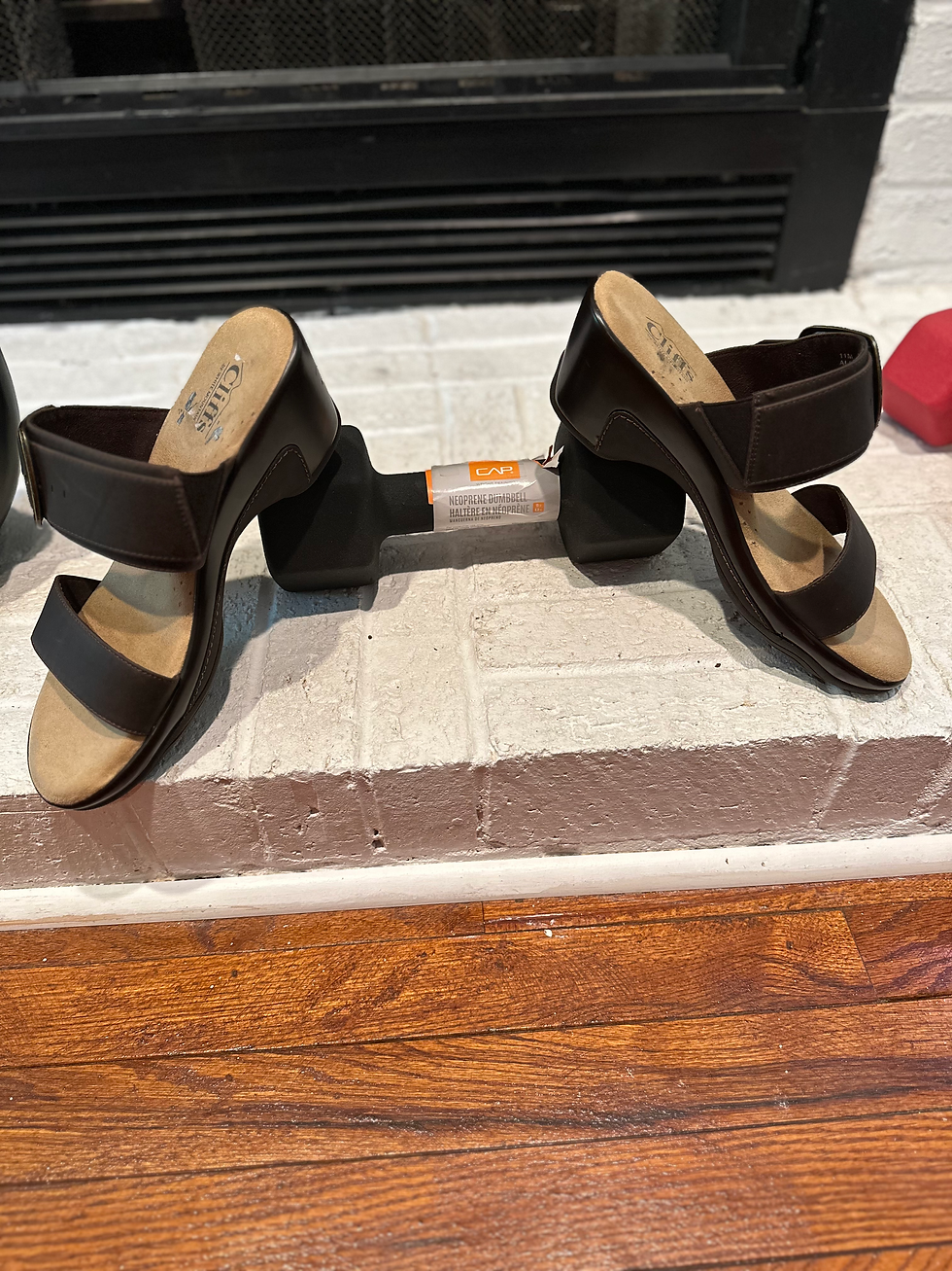 Thumbnail: Cliffs by White Mountain Leather Heeled Sandal - Size 11M