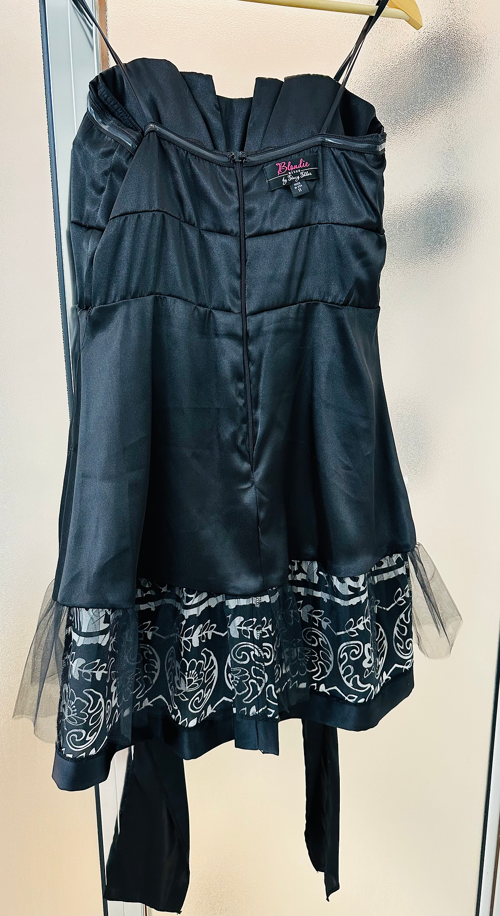 Thumbnail: Blondie Nites by Stacy Skylar Satin Cocktail Dress - *Size 11