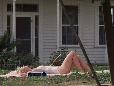 Connie Wyatt (Laura Dern) in Smooth Talk (1985)