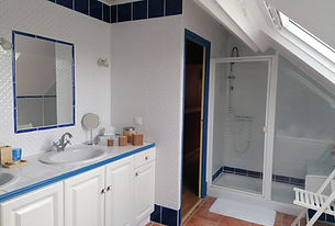 Salle de bain partagé des chambres d hôtes