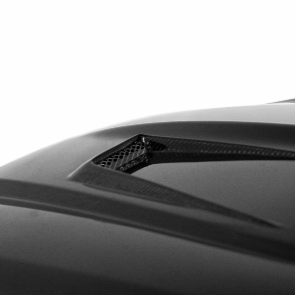 Thumbnail: Seibon 07-10 Mercedes Benz C-Class GT-Style Carbon Fiber Hood