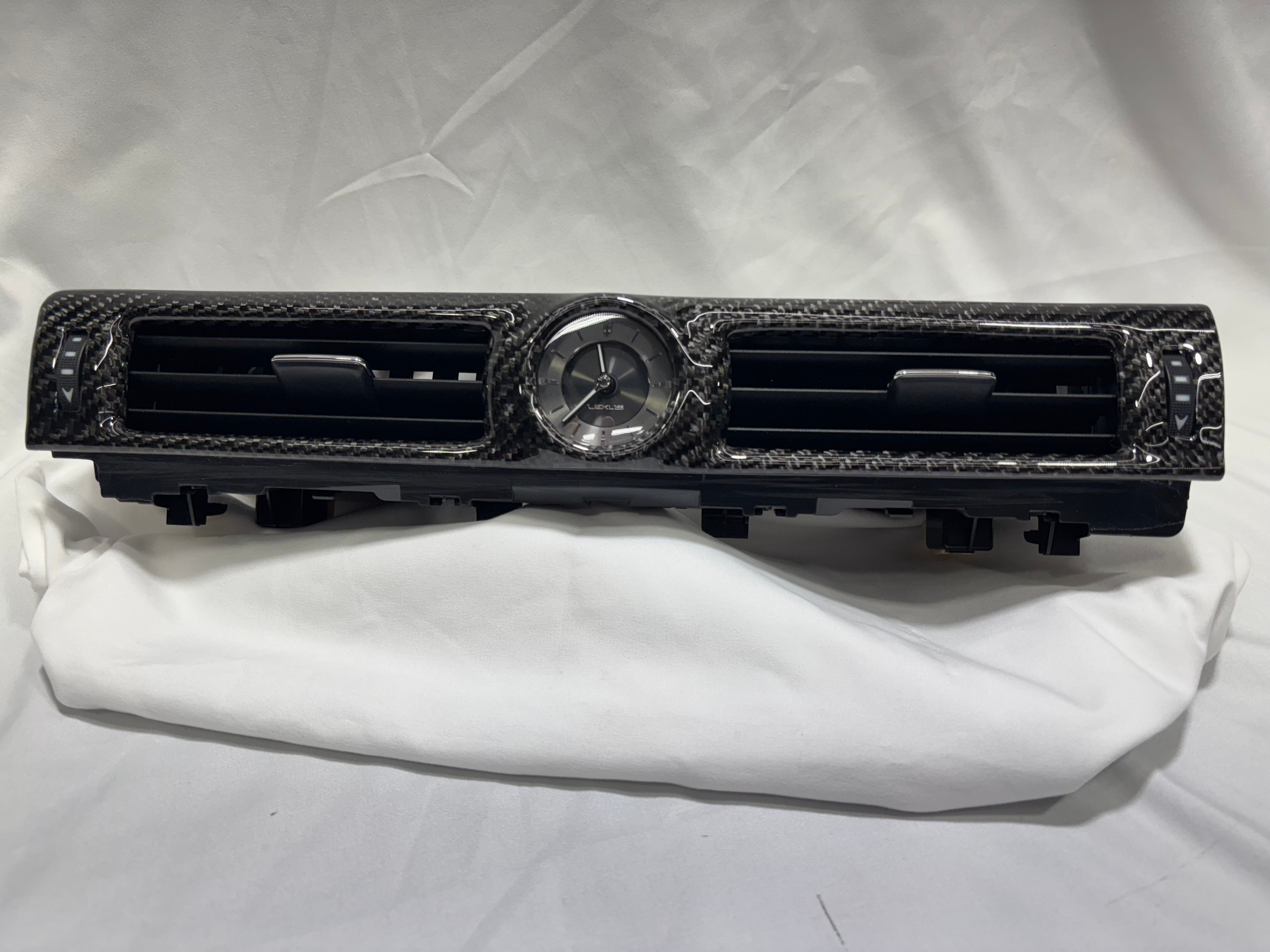 Lexus GS Center Vent Grille in Carbon Fiber
