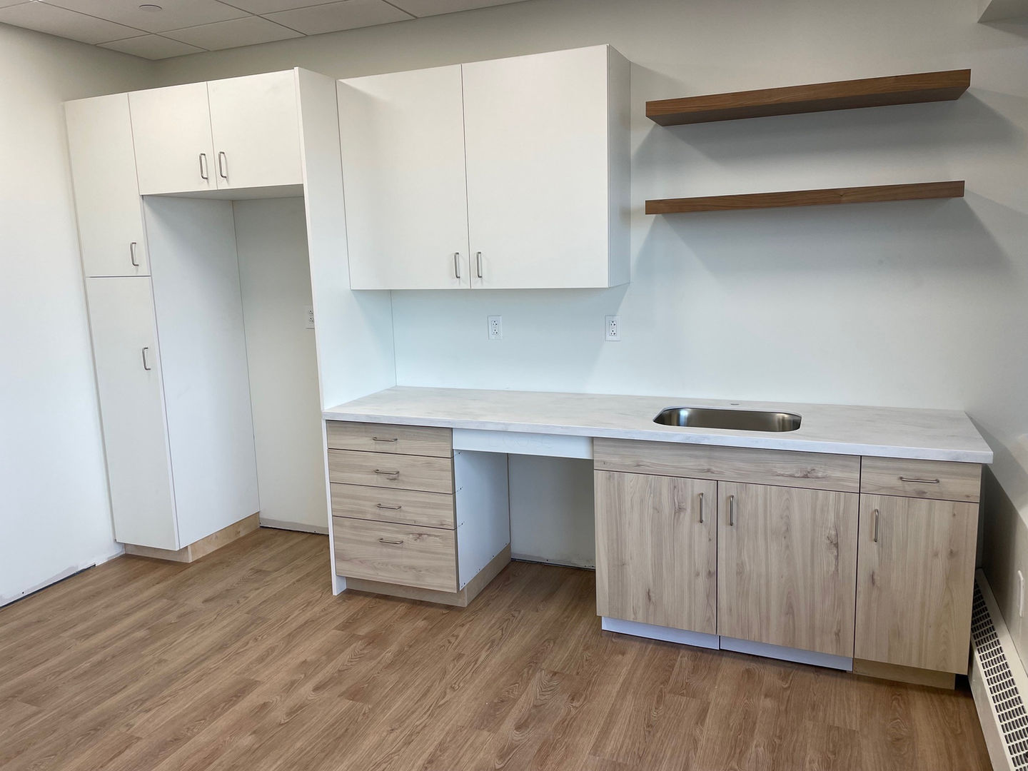 staff lounge 909
