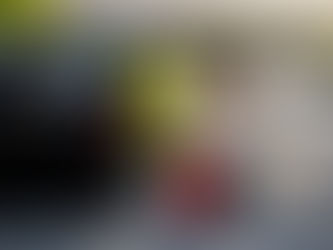 What Makes Professional Minibus Airport Transfer Drivers Safer and More Reliable?