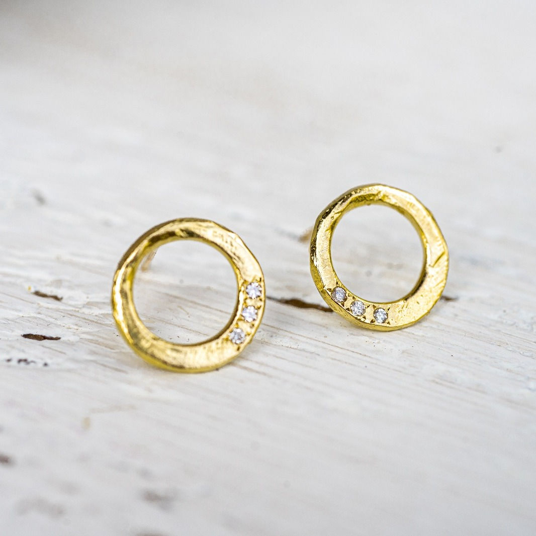 עיגולים צמודים