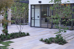 Toorak House garden
