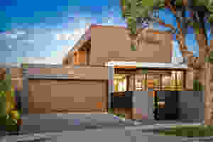 Petersen D55 and K55 bricks, Caulfield House