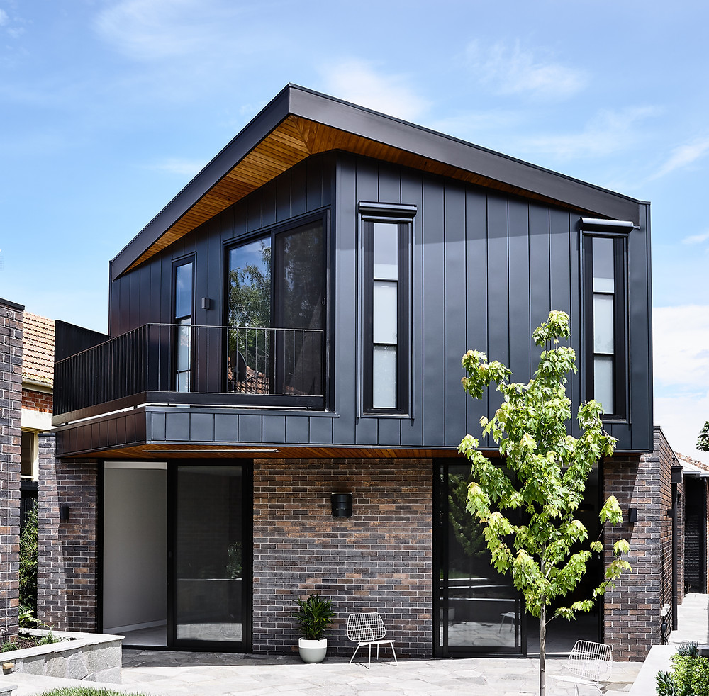 Krause Grampian Blue Bricks, Glassford Residence