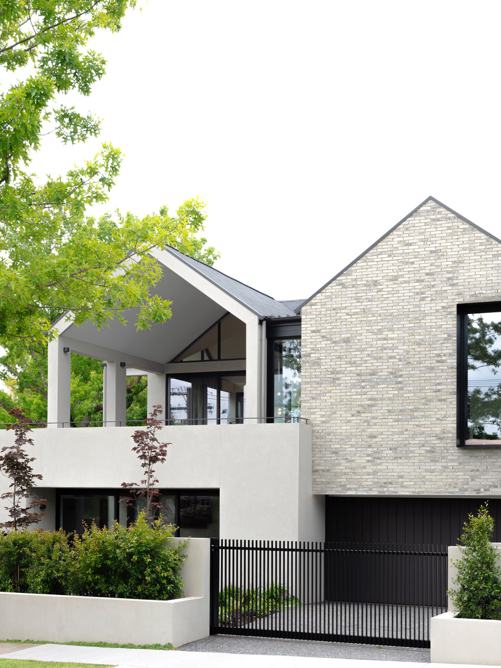 Petersen D91 bricks used in the gables of Sunset House